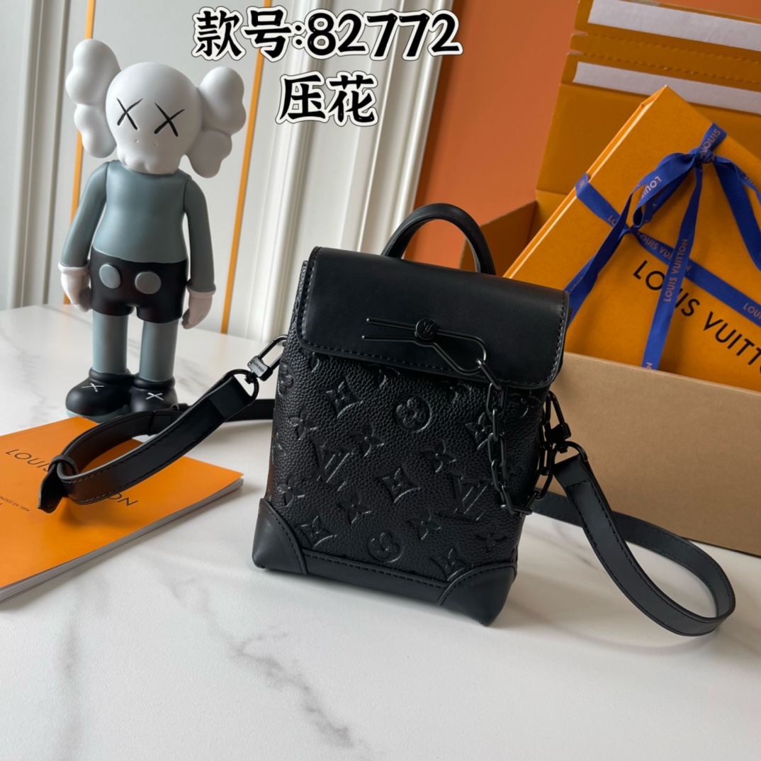 LV bag 815